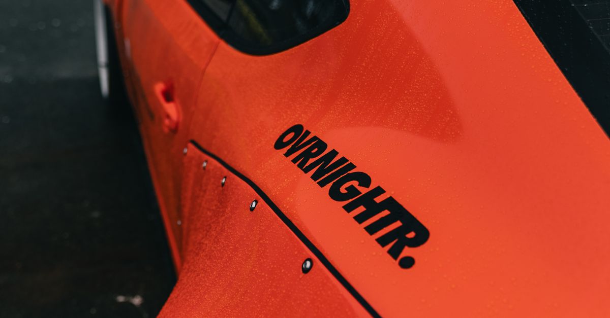 Building Customer Relationships via Tailored Vehicle Signage