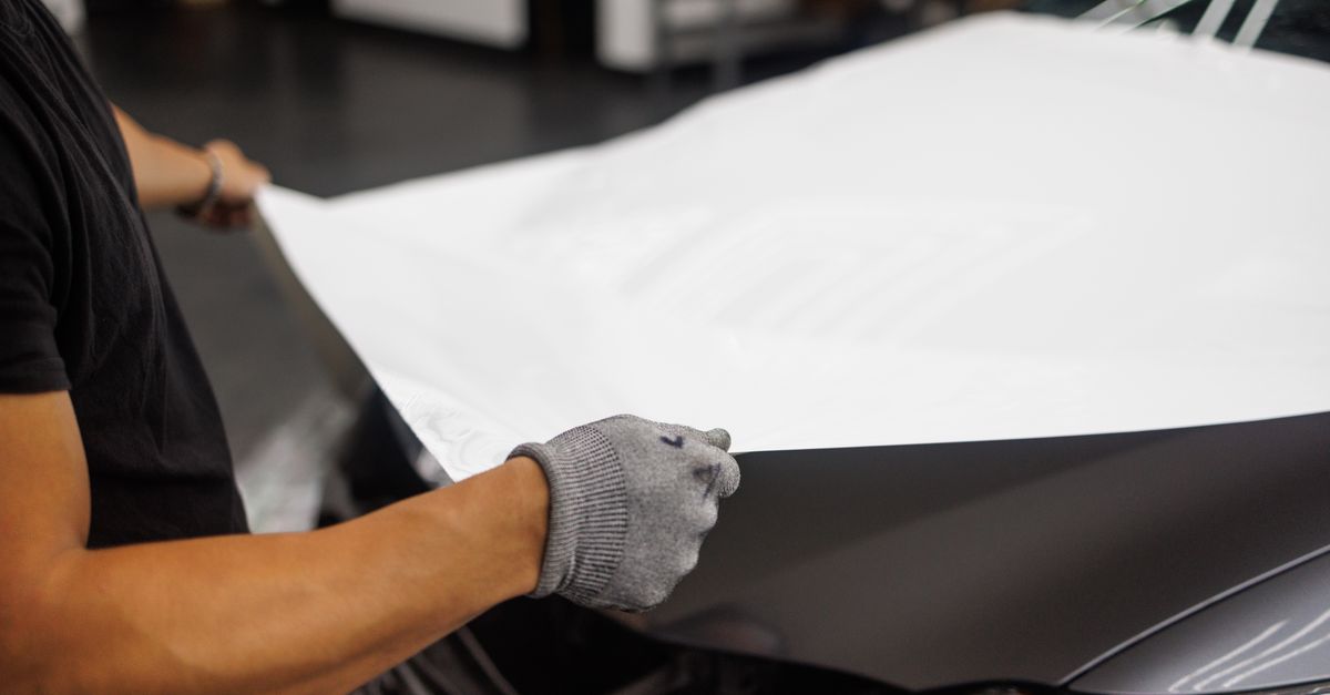 The Role of Vehicle Signage in Non-Stop Brand Awareness